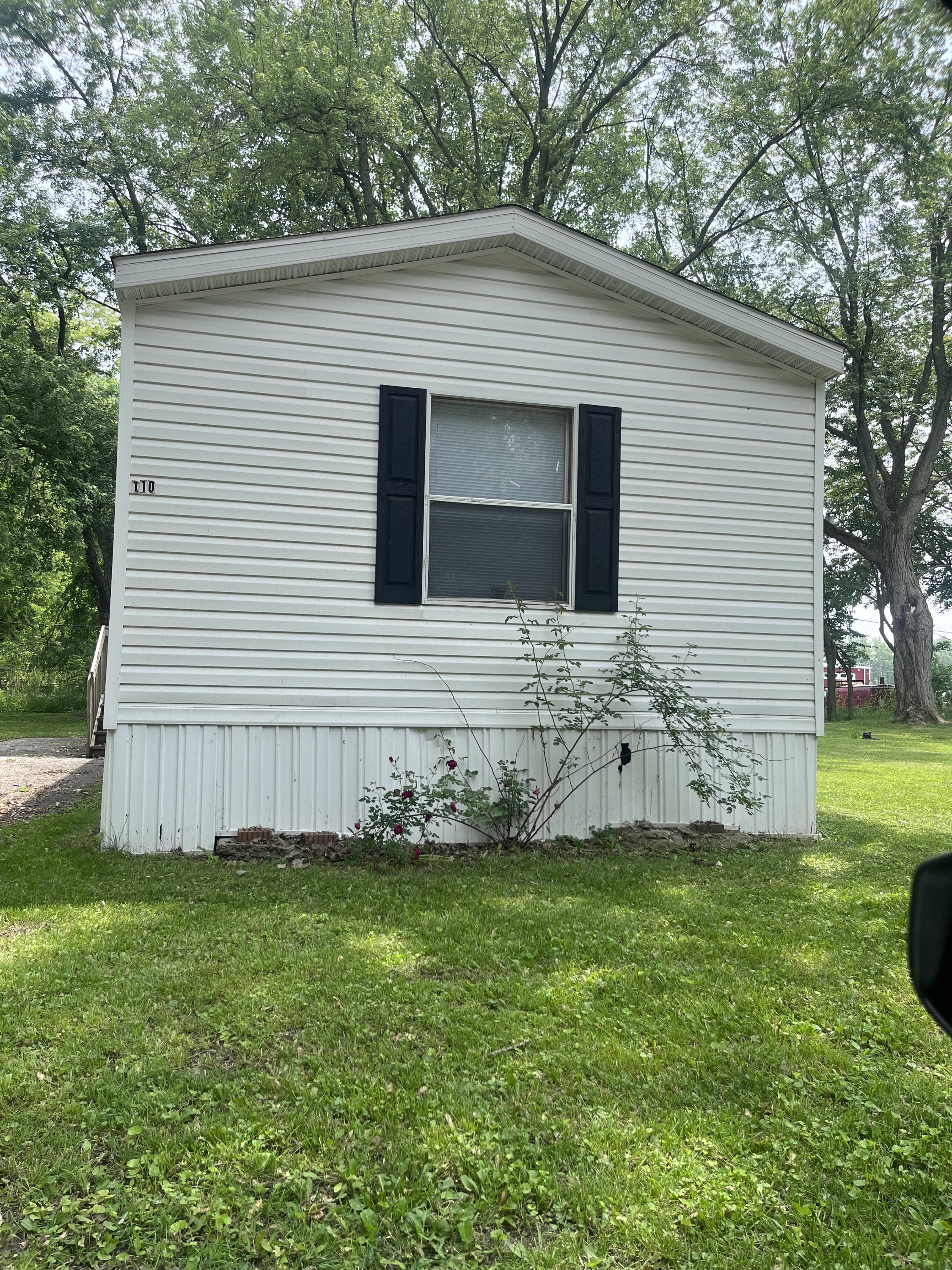 110 Greenfield Lane